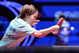 【平野美宇】2週連続ダブルス優勝の喜び報告　ペア木原美悠との笑顔ツーショット　「次はアスタナ」と次戦への意気込みも