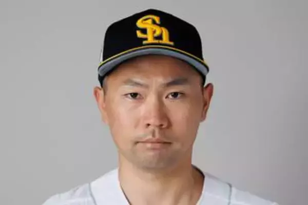 【ソフトバンク】中村晃が引退表明後初打席　場内から大歓声が上がる