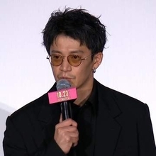 小栗旬「二度とやりたくないですね…」　英語での演技を冗談を交えて振り返る