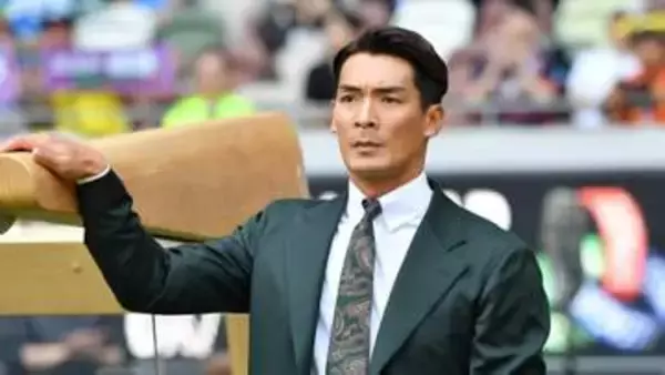 「新ルールを採用したのかも」藤枝・槙野智章監督が皮肉交じりに怒りの抗議「レベル低い、誰も言わないから僕が言う」リーグと審判に苦言
