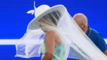 大坂なおみの独自ファッションに早くもファンがまねっこ「君たちって最高」帽子にはベールとチョウのモチーフが