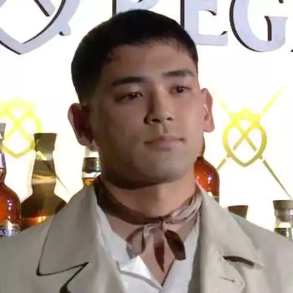 モデル・UTA、尾崎紀世彦さんの“モノマネ”で歌声披露　「カラオケが好きで」　本木雅弘の長男