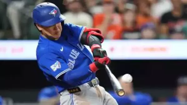 岡本和真が2試合ぶり12号本塁打　レフトスタンドへ追撃の一発　チームは5点差逆転し4連勝