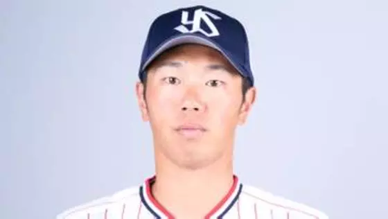 【ヤクルト】古賀優大が途中交代...アクシデントか　送球後に顔をゆがめる様子　今季盗塁阻止率リーグトップ