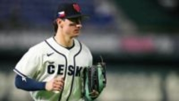 WBC注目のワンシーン　チェコ代表・エスカラが手を痛めるも…バックホームでチーム救う