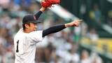 「【高校野球】横浜の鍛え抜かれた守り　レフトの江坂佳史が本塁にストライク返球で得点阻止　エース織田翔希は歓喜　打った花巻東・古城大翔は頭を抱える」の画像1