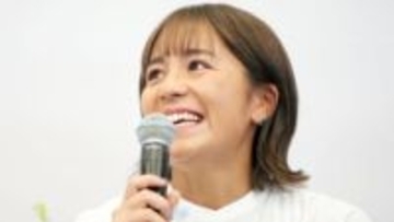 元なでしこ岩渕真奈さん　優しい笑顔で子どもたちとふれ合うフォト公開　「可能性しかない未来」スポーツ普及イベントで思いを吐露