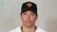 試合後には井上監督からの声かけも　バットが左側頭部付近に当たった大城卓三　試合後には自分の足でバスに乗り込み