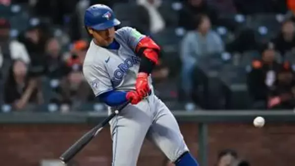岡本和真が20号　村上宗隆に並ぶ　日本人1年目では大谷翔平の22本に次ぐ大台　チーム大敗も意地の一発