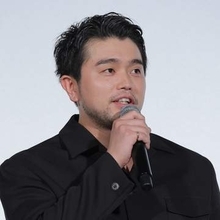 King Gnu・井口理「恥ずかしいですよね、質問が」　終始、照れまくりの舞台挨拶