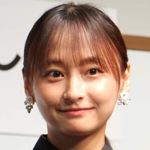影山優佳「そんな自分を愛してもらえたら」　初エッセー集の会見で食生活を告白