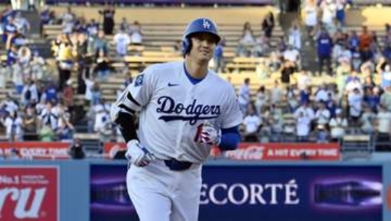 オールスター欠場の大谷翔平が第1打席で先頭打者弾　左膝のコンディション不良が心配されるなか…　ダイヤモンドバックス戦の先発回避も衝撃の日米通算301号