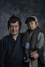 中村獅童、息子の夏幹と共演する『子連れ狼』　ふん装ビジュアル公開　乳母車を押す姿も