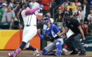 【WBC】“キャプテン・アメリカ”ジャッジが9回2アウトの打席に立つ　一打出れば同点の場面で空振り三振　チームはイタリアに敗戦　ぼう然とした表情を浮かべグラウンドを去る