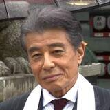 「舘ひろし「風邪ひかないように」　西野七瀬や報道陣にダンディーな気遣い」の画像1