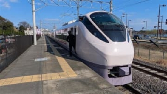 【速報】JR常磐線　踏切で特急と車が衝突　一部区間で運転見合わせ