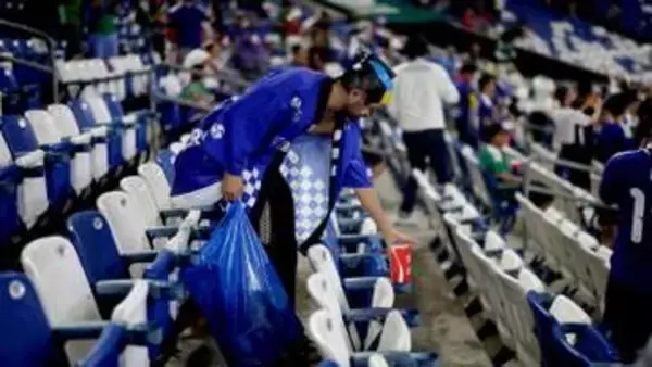 「最大限の敬意」日本サポーターの“ごみ拾い”をFIFAが再び称賛　素晴らしい観戦マナーはメキシコでも