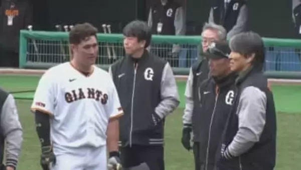 「僕だけのものです」巨人・リチャード　5分以上にわたり松井秀喜コーチの指導受ける