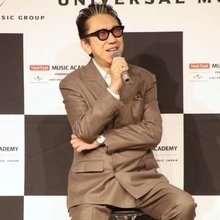 布袋寅泰 64歳「自分のすがすがしさ、笑顔を信じてほしい」　音楽業界を目指す学生たちにエール