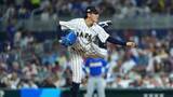 「【侍ジャパン】2番手・隅田知一郎が痛恨2ランを被弾　ガルシアの一発で1点差に迫られる　2アウトで降板し藤平尚真が3アウト目を奪う」の画像1