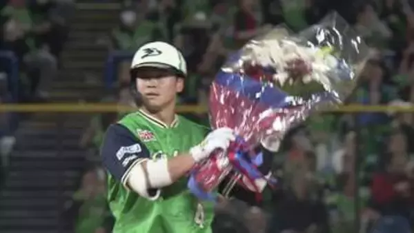 「パパになりました」サイクル安打のヤクルト・丸山和郁がサプライズ発表　球場から祝福の大歓声