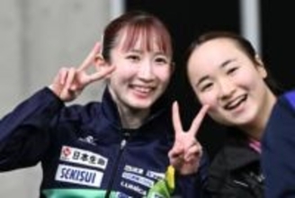 「あうんの呼吸で全てが進んでいく」“みまひな”ペアが大一番で圧倒　日本がインドを下す〈混合団体W杯〉