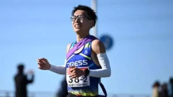 【東京マラソン】橋本龍一が超積極的レース　中間地点1時間1分28秒でトップ通過　世界のトップランナーたちを置き去りにして独走みせる