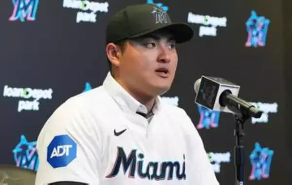 マーリンズ入団の佐々木麟太郎が英語で堂々と対応　通訳を介さずスタンフォード大学で過ごした2年間の英語力を発揮「次にスペイン語も学ぼうと思っています」