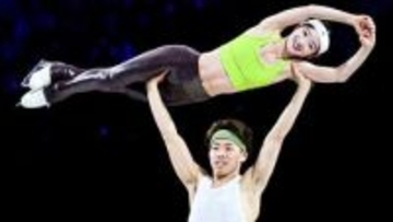 【フィギュア】“ゆなすみペア”はエクササイズしながら華麗なスケーティング　長岡柚奈のきれいに割れた腹筋もあらわ