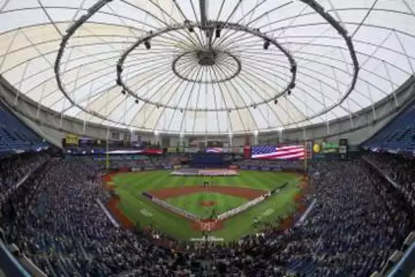 【MLB】レイズが本拠地に帰ってきた！　24年10月にハリケーン被害で屋根が大破…復旧後初のホームゲームで勝利