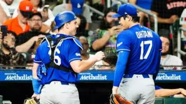 大谷翔平もスミスの復帰に笑顔　試合前に負傷していた首元さわり心配げ　バッテリー復活へ後は大谷の状態次第