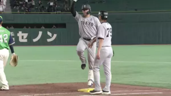 【きょうの1シーン】スーパーマリオとのコラボ試合　岸田行倫が「はてなブロック」塁上で1UP？