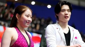 【フィギュア】紀平梨花がオフを母親と満喫　笑顔でポーズきめたりドリンク飲んだりリラックスしながらモントリオールの街を満喫