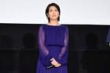 「松たか子「これは松山さんに渡さなきゃ」　松山ケンイチへの“貴重”なカンヌ土産、舞台挨拶で公開」の画像1