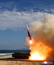 北朝鮮メディア“20日に「新型兵器」の実験に成功した”金正恩総書記ら視察の様子も公開