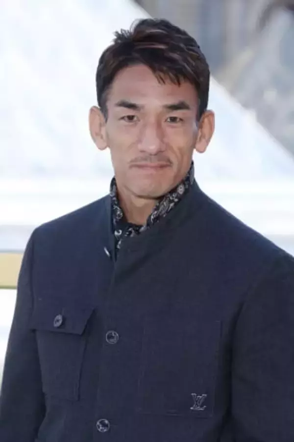 中田英寿氏「あの時代があったからこそ」　SNSで近年のアジア人選手の活躍に感慨　ドバイ開催「グローブ・サッカー・アワード」でイニエスタ氏と共に受賞＆登壇