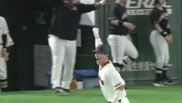 【巨人】逆転勝利でDeNAにカード勝ち越し　代打の大城卓三が大仕事！　井上温大が7回1失点で初勝利　守護神マルティネスは失点も今季初セーブ