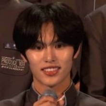 『PRODUCE 101 JAPAN 新世界』練習生82人がお披露目　センター・YURA、“強みは根性”と宣言