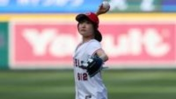 【MLB】フィギュア・島田麻央が始球式で2回転&ノーバウンド投球　大谷翔平らの活躍に「パワーをもらって頑張れたら」