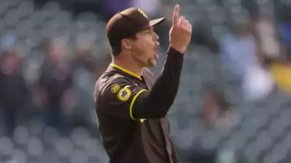 “剛腕守護神”パドレスのミラーが昨季から連続無失点記録を33回2/3に伸ばし球団記録タイの偉業に到達　9回の打線の追い上げに応える