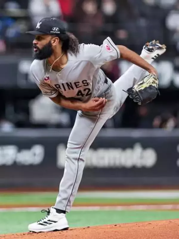 【ロッテ】ジャクソン「積極的にバッターへ挑戦」　21日オリックス戦で先発　前回は6四死球で4失点