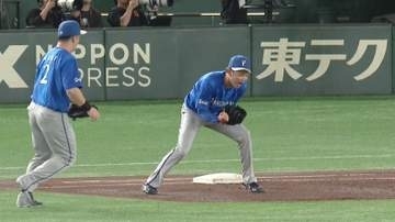 【DeNA】石田裕太郎が初回から気迫あふれるガッツポーズ　打線が初回に2得点　直後に失点ピンチも併殺打でしのぐ