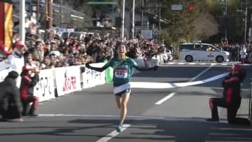 【箱根駅伝】青学大・黒田朝日の驚愕の走りにOB若林宏樹も「信じられない」　2分近く更新の区間新で往路優勝に導く