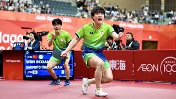 【卓球・男子ダブルス】張本智和&篠塚大登が決勝進出！　フルゲームの大熱戦を制し中国ペアに逆転勝利　戸上隼輔&松島輝空は世界ランク2位のペアに敗れ銅メダル