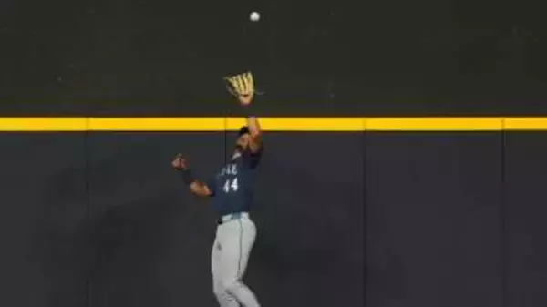 22-0で完封負け　マリナーズは安打数に迫る4失策と攻守にわたり稚拙なプレー　ロドリゲスがアウトカウント間違えまさかのミス
