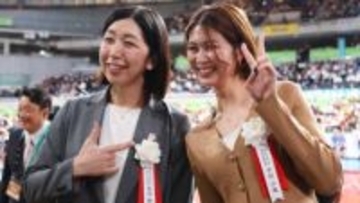 木村沙織が春高バレーに登場「メダルプレゼンターもさせていただき、とても光栄すぎました」ある人との写真には「今年も開運決まりです」