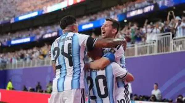 【サッカーW杯】前回王者アルゼンチンがベスト4進出　メッシの毎試合得点途絶えるも…アルバレスのスーパーゴールで勝ち越し