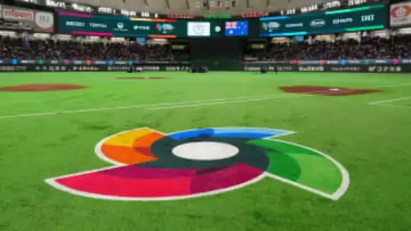 芝生の緑がいつもより明るめ？　東京ドームが7年ぶりに人工芝の刷新