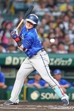 【DeNA】右手首に死球の牧秀悟はスタメン外　いらだちを見せ守備からは途中交代　二塁手は林琢磨
