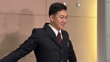 【ロッテ】新人選手たちが思い思いのグッズを持って入寮　ドラ1石垣は「これを宣伝してくれって」とトレーナー直々のお願いと共に入寮